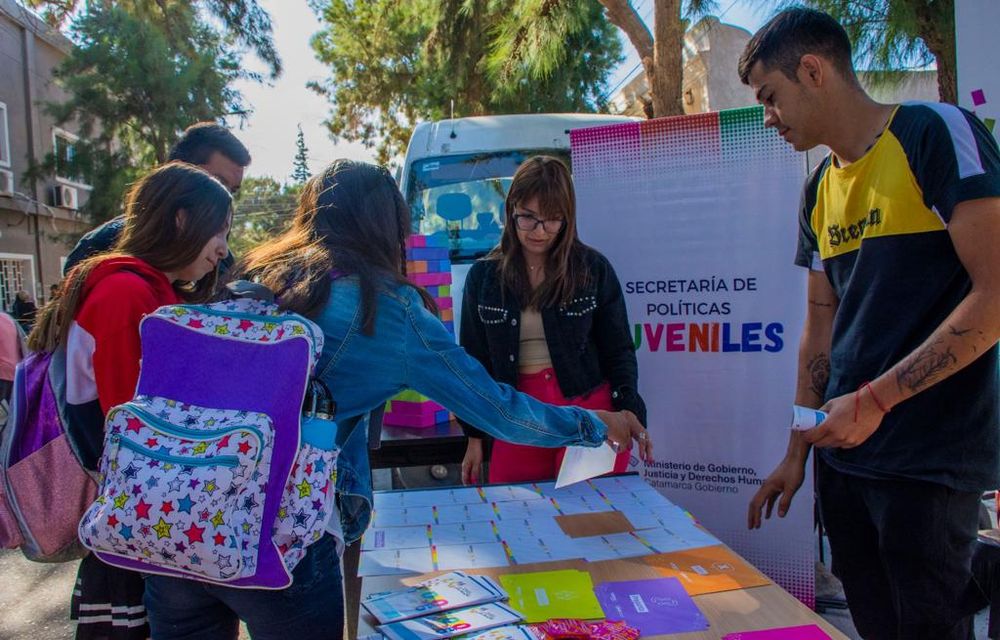 Alrededor de 60 jóvenes fiambalenses debatieron e intercambiaron ideas con la propuesta Hablemos de todo.