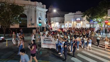 docentes volvieron movilizarse para reclamar un aumento salarial
