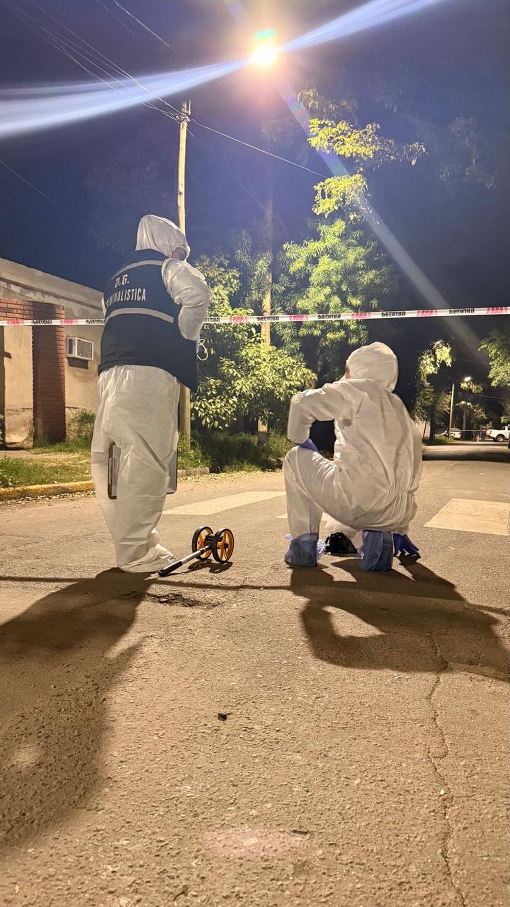 Pesquisas. El domingo a la noche, tras el asesinato en La Chacarita.