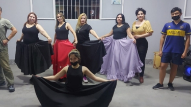 Taller de danzas en El Auténtico