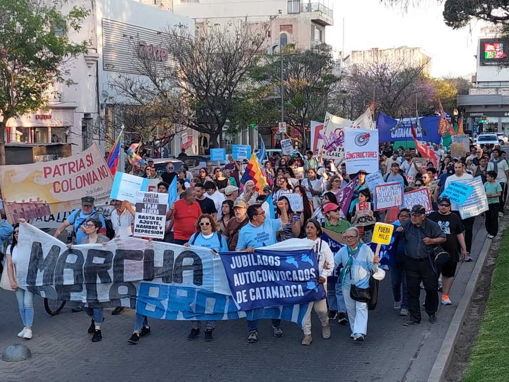 Catamarca se sumó a la Marcha de la Bronca en reclamo por la situación económica
