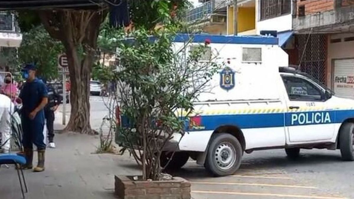 Investigan el crimen de una mujer en su local comercial