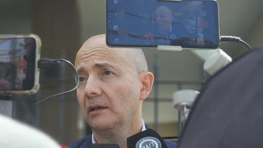 brizuela defendio a milei: un error en un posteo lo comete cualquiera