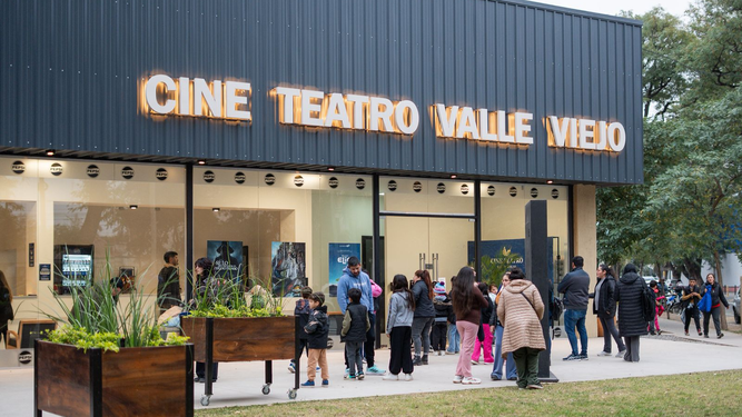 Continúan las funciones en el Cine Teatro de Valle Viejo