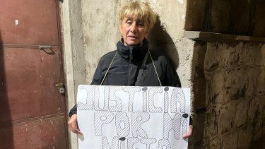 reclamo de una abuela en fiscalia de andalgala