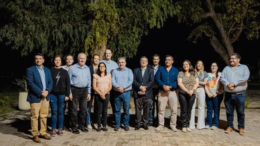 el ejecutivo se reunio con senadores para analizar los proyectos a tratar en extraordinarias