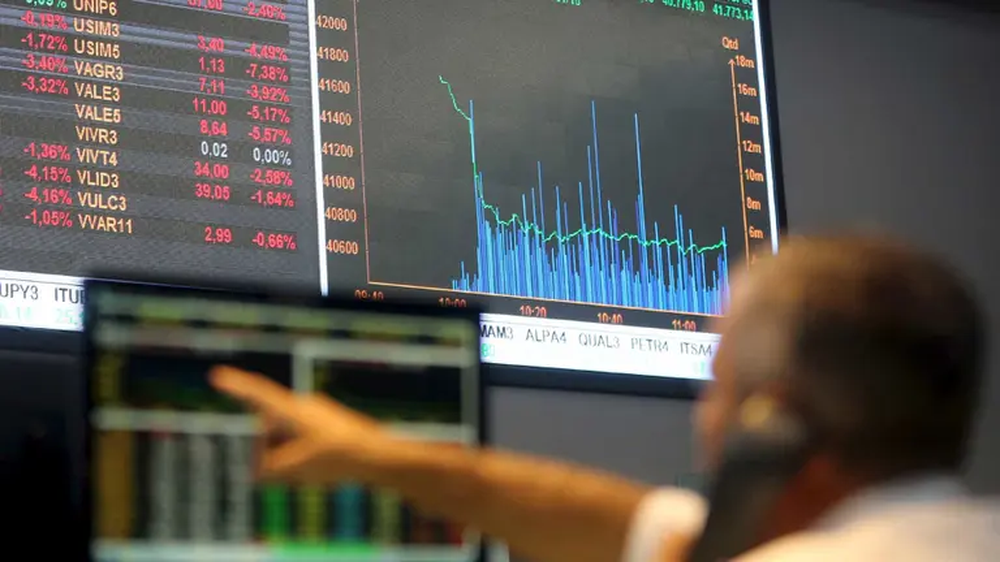 El riesgo país vuelve a acercarse a los 500 puntos y crece la presión sobre los bonos argentinos