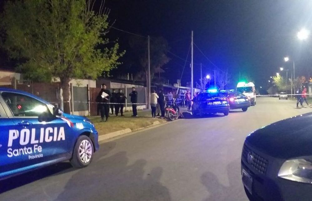 La menor, que sería la autora del crimen, fue trasladada al Hospital Vilela de Rosario.&nbsp;