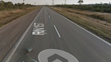Un auto y una camioneta chocaron a causa de los animales sueltos