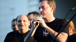 Ministro de Gobierno Alberto Natella. Ministro de Gobierno Alberto Natella.