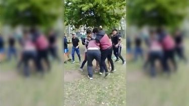 Padre apuñalado en pelea entre chicos