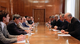 Furia del campo por el pacto Caputo-cerealeras: Diez tipos se llevaron 2.000 millones de dólares Furia del campo por el pacto Caputo-cerealeras: Diez tipos se llevaron 2.000 millones de dólares