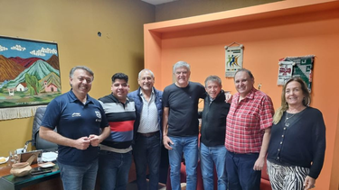comerciantes de el rodeo, con brunello 