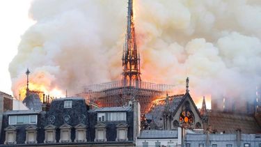 Temen que colapse la estructura de la Catedral de Notre Dame