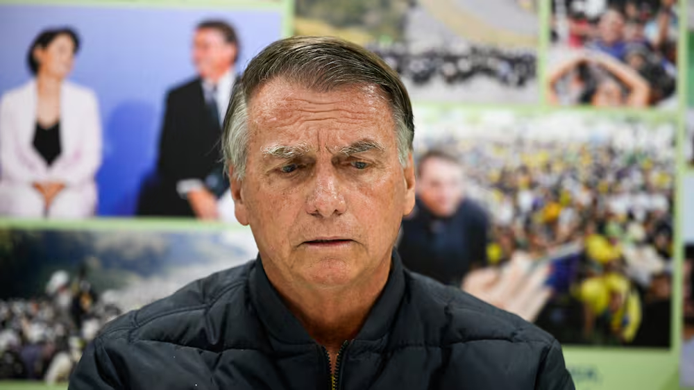 La Corte Suprema de Brasil ordenó el arresto domiciliario del expresidente Jair Bolsonaro