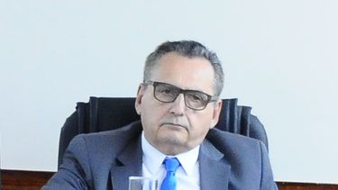 Se comprometió a terminar la escuela