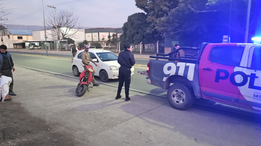 derraparon en una motocicleta y debieron ser trasladados de urgencia al hsjb