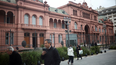 reabrieron la sala de prensa en casa rosada, pero restringieron el acceso a periodistas de tn y el trece