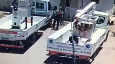 Detuvieron a un empleado por el atentado contra un camión municipal
