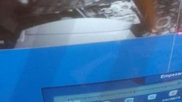 Robaron en un drugstore en Valle Viejo y quedaron grabados