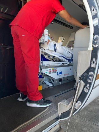 Doble vuelo en operativo sanitario para trasladar a persona que sufrió un grave accidente