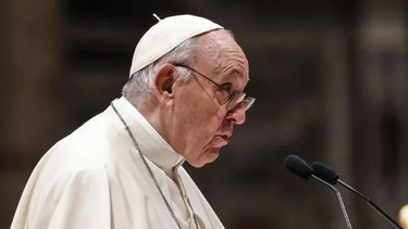 Francisco está dispuesto a revisar el celibato de los sacerdotes