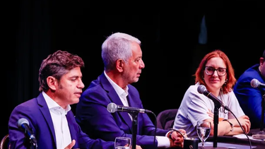 fuertes criticas de kicillof a milei: nos toco el presidente mas ignorante y sometido