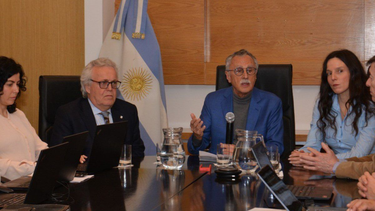 investigan creditos millonarios a funcionarios de salud y evaluan denuncias penales