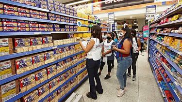 el gobierno acordo retrotraer precios al 10 de marzo pasado