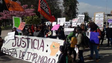 Se realizó la marcha contra el intendente Enrique Aybar