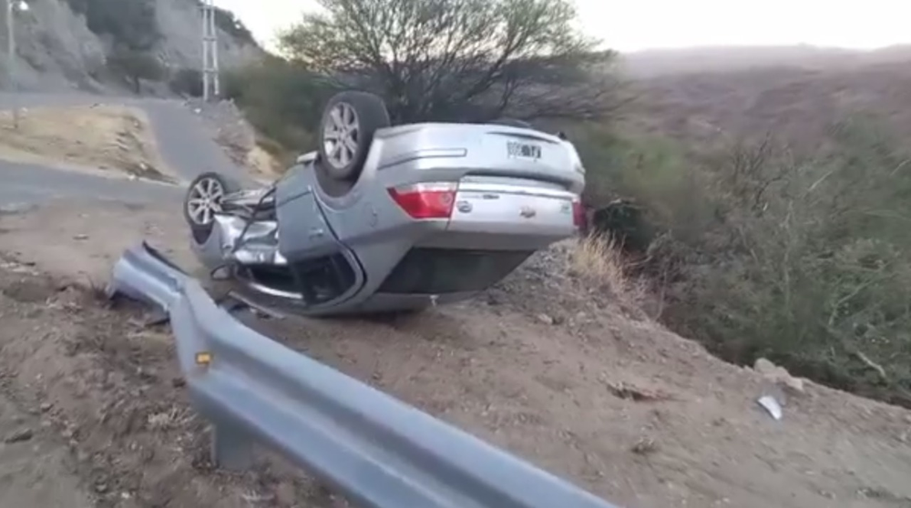 Accidente en el ingreso a Isla Larga