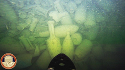Las ánforas encontradas en un pecio de un antiguo carguero romano en el fondo del mar en Civitavecchia, cerca de Roma.