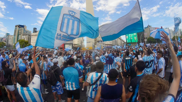 racing ira al obelisco y mostrara la sudamericana a su gente