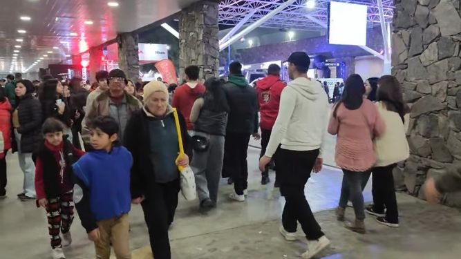 Hablamos con la gente en la previa del show de Los Kijanos y Desakata2