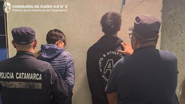 recuperaron elementos robados de un polideportivo y arrestaron a dos jovenes en ancasti y la paz