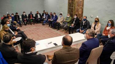 El Gobierno permitirá que intendentes participen en la reglamentación de regalías