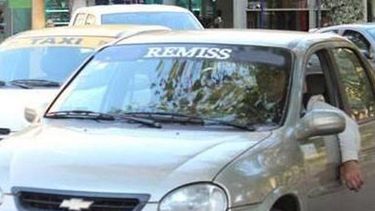 Se negó a pagar el viaje al remisero y fue arrestado