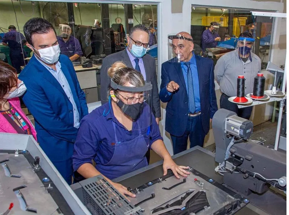 incertidumbre. La falta de insumos complicaría a la industria