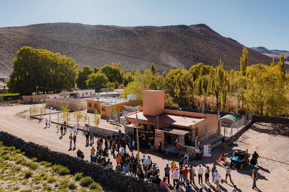 Inauguran jardín en Antofalla