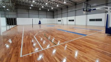 Cancha techada para la práctica de básquet y voley inaugurada