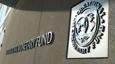 el fmi empeoro su pronostico sobre la economia argentina: vaticino que caera 2,8% este ano