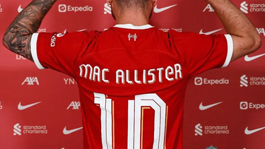 liverpool presento a alexis mac allister como nuevo refuerzo