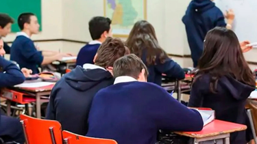 por decision del gobierno, los colegios privados podran fijar las cuotas sin autorizacion previa