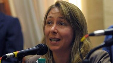 la izquierda quiere frenar el aumento del sueldo de legisladores