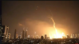 Irán lanzó más de 150 misiles y hay explosiones en Tel Aviv y Jerusalén