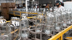 Cada vez más empresas dejan de fabricar en el país para importar de China Cada vez más empresas dejan de fabricar en el país para importar de China