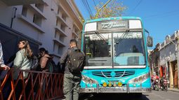 Secuestraron un colectivo que trasladaba estudiantes sin autorización