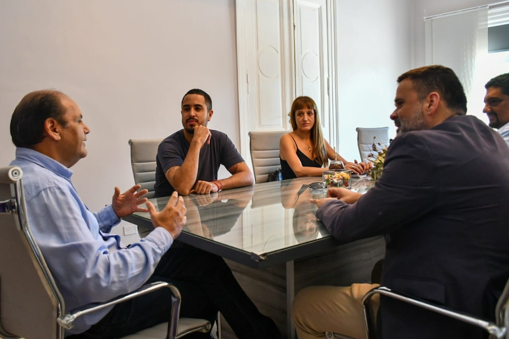 Referente de Barrios de Pie se reunieron con Saadi