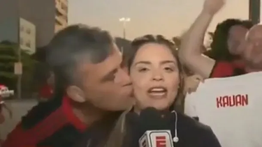 Repudiable: una periodista sufrió un acoso en vivo