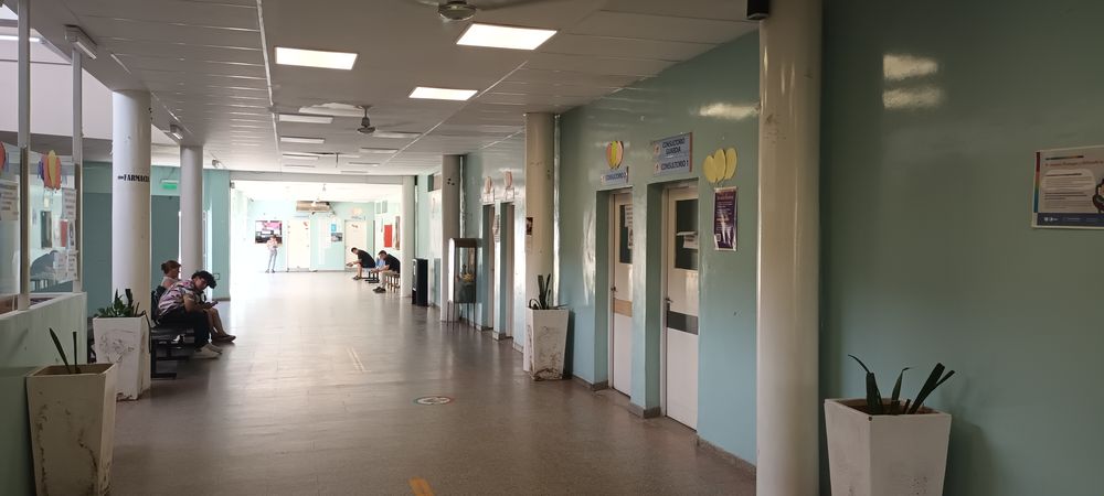 Agobiante. Algunas salas no cuentan con ventilador.